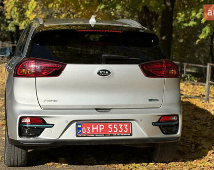 Сірий Кіа Niro, об'ємом двигуна 0 л та пробігом 115 тис. км за 21913 $, фото 3 на Automoto.ua