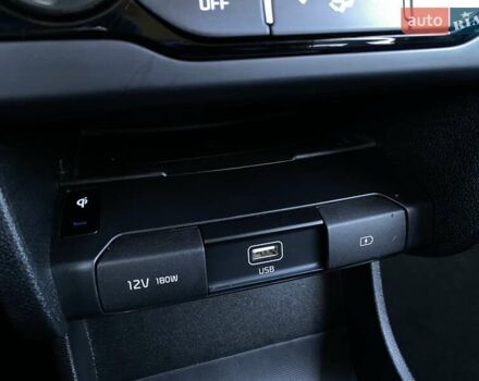 Киа Niro 2020 в Львове на Automoto.ua Серый Киа Niro, объемом двигателя 0 л и пробегом 107 тыс. км за 20950 $, фото 8 на Automoto.ua