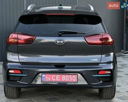 Серый Киа Niro, объемом двигателя 0 л и пробегом 88 тыс. км за 18500 $, фото 11 на Automoto.ua