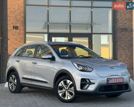 Серый Киа Niro, объемом двигателя 0 л и пробегом 139 тыс. км за 17699 $, фото 56 на Automoto.ua