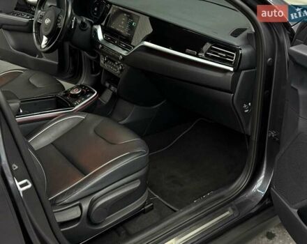 Серый Киа Niro, объемом двигателя 0 л и пробегом 153 тыс. км за 18558 $, фото 24 на Automoto.ua
