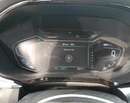 Серый Киа Niro, объемом двигателя 1.6 л и пробегом 35 тыс. км за 3000 $, фото 8 на Automoto.ua