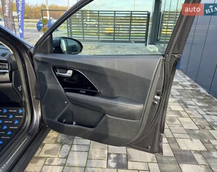 Серый Киа Niro, объемом двигателя 0 л и пробегом 142 тыс. км за 18900 $, фото 32 на Automoto.ua