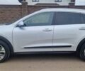 Серый Киа Niro, объемом двигателя 0 л и пробегом 167 тыс. км за 18400 $, фото 3 на Automoto.ua
