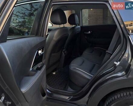Серый Киа Niro, объемом двигателя 0 л и пробегом 144 тыс. км за 17250 $, фото 26 на Automoto.ua