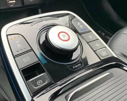 Серый Киа Niro, объемом двигателя 0 л и пробегом 118 тыс. км за 15900 $, фото 17 на Automoto.ua