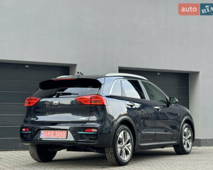 Серый Киа Niro, объемом двигателя 0 л и пробегом 156 тыс. км за 18500 $, фото 20 на Automoto.ua