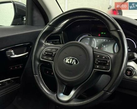 Серый Киа Niro, объемом двигателя 0 л и пробегом 153 тыс. км за 18558 $, фото 18 на Automoto.ua