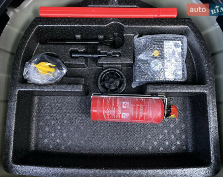 Сірий Кіа Niro, об'ємом двигуна 0 л та пробігом 116 тис. км за 21800 $, фото 103 на Automoto.ua