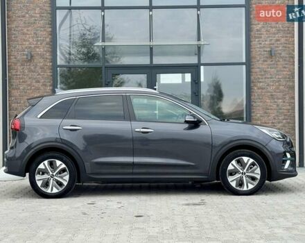 Серый Киа Niro, объемом двигателя 0 л и пробегом 150 тыс. км за 18500 $, фото 14 на Automoto.ua