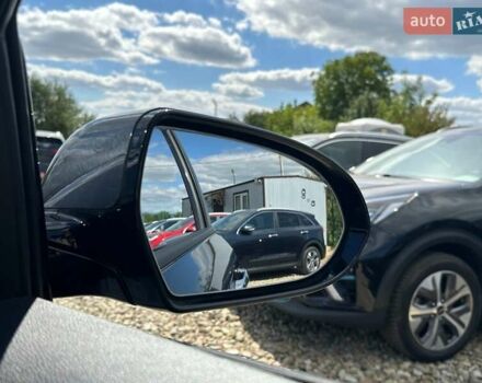 Сірий Кіа Niro, об'ємом двигуна 0 л та пробігом 97 тис. км за 22600 $, фото 3 на Automoto.ua