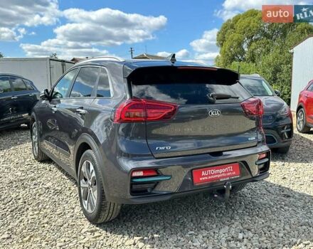 Сірий Кіа Niro, об'ємом двигуна 0 л та пробігом 97 тис. км за 22600 $, фото 9 на Automoto.ua