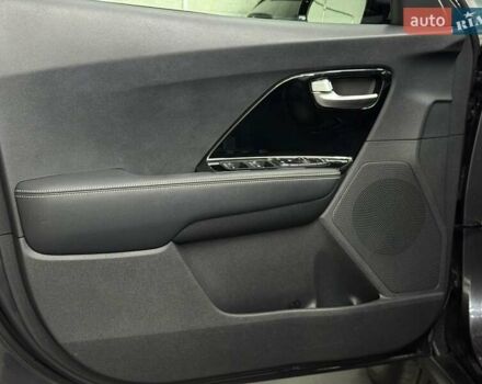 Сірий Кіа Niro, об'ємом двигуна 0 л та пробігом 114 тис. км за 18329 $, фото 12 на Automoto.ua