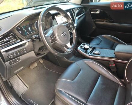 Киа Niro 2020 в Ровно на Automoto.ua Серый Киа Niro, объемом двигателя 0 л и пробегом 125 тыс. км за 19850 $, фото 59 на Automoto.ua