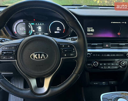 Сірий Кіа Niro, об'ємом двигуна 0 л та пробігом 114 тис. км за 19400 $, фото 24 на Automoto.ua