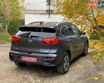 Киа Niro 2020 в Тернополе на Automoto.ua Серый Киа Niro, объемом двигателя 0 л и пробегом 149 тыс. км за 18800 $, фото 11 на Automoto.ua
