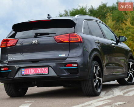Серый Киа Niro, объемом двигателя 0 л и пробегом 77 тыс. км за 19950 $, фото 33 на Automoto.ua