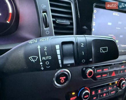 Серый Киа Niro, объемом двигателя 0 л и пробегом 165 тыс. км за 18000 $, фото 62 на Automoto.ua