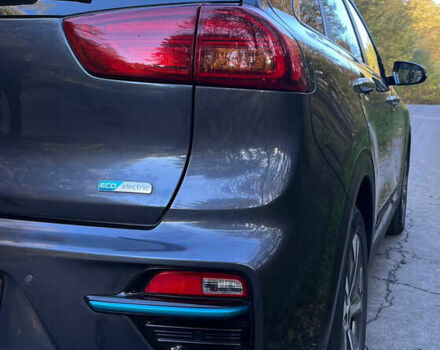 Сірий Кіа Niro, об'ємом двигуна 0 л та пробігом 114 тис. км за 19400 $, фото 11 на Automoto.ua