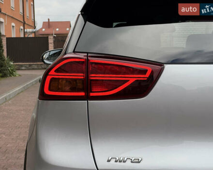 Серый Киа Niro, объемом двигателя 0 л и пробегом 118 тыс. км за 19350 $, фото 59 на Automoto.ua