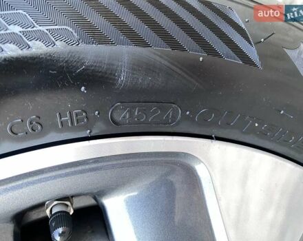 Сірий Кіа Niro, об'ємом двигуна 0 л та пробігом 107 тис. км за 21950 $, фото 26 на Automoto.ua