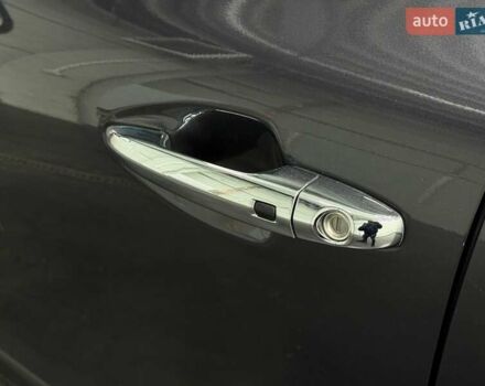 Сірий Кіа Niro, об'ємом двигуна 0 л та пробігом 114 тис. км за 18329 $, фото 7 на Automoto.ua