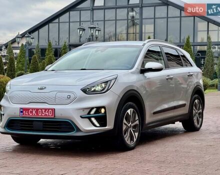 Сірий Кіа Niro, об'ємом двигуна 0 л та пробігом 118 тис. км за 19300 $, фото 6 на Automoto.ua