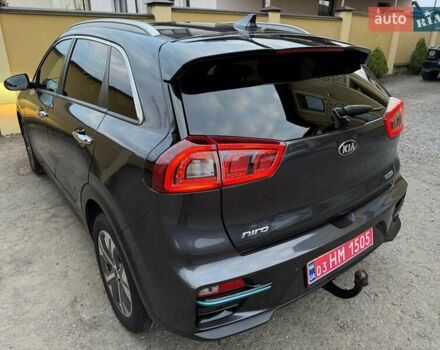 Киа Niro 2020 в Львове на Automoto.ua Серый Киа Niro, объемом двигателя 0 л и пробегом 136 тыс. км за 17950 $, фото 2 на Automoto.ua