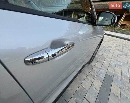 Серый Киа Niro, объемом двигателя 0 л и пробегом 72 тыс. км за 19750 $, фото 58 на Automoto.ua