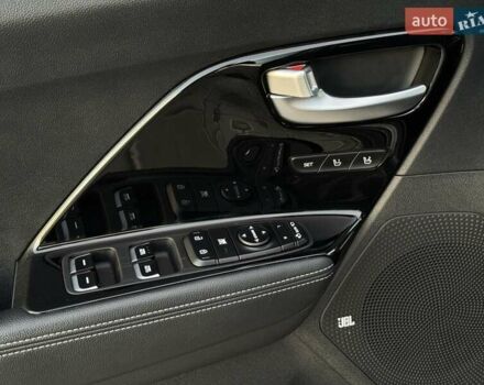 Сірий Кіа Niro, об'ємом двигуна 0 л та пробігом 135 тис. км за 17500 $, фото 38 на Automoto.ua