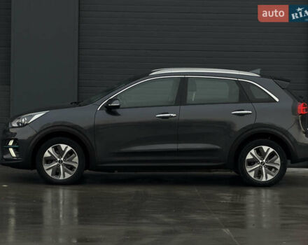 Серый Киа Niro, объемом двигателя 0 л и пробегом 164 тыс. км за 17550 $, фото 18 на Automoto.ua