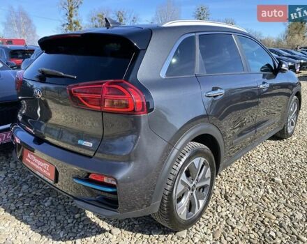 Серый Киа Niro, объемом двигателя 0 л и пробегом 101 тыс. км за 21300 $, фото 19 на Automoto.ua