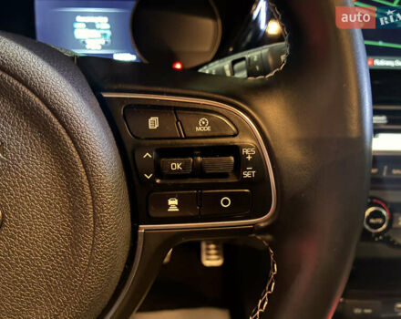 Серый Киа Niro, объемом двигателя 0 л и пробегом 116 тыс. км за 17999 $, фото 30 на Automoto.ua