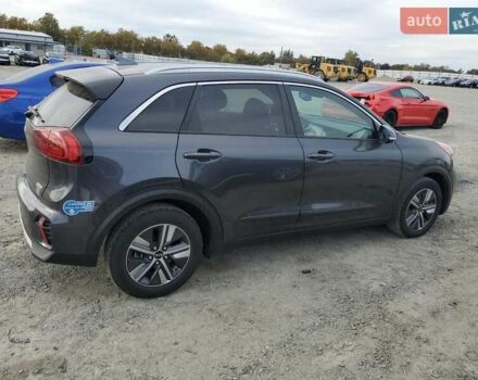Серый Киа Niro, объемом двигателя 1.58 л и пробегом 56 тыс. км за 3600 $, фото 3 на Automoto.ua