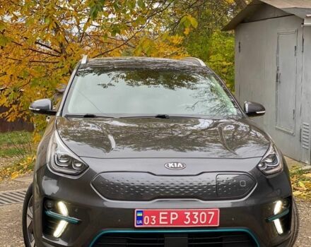 Киа Niro 2020 в Тернополе на Automoto.ua Серый Киа Niro, объемом двигателя 0 л и пробегом 149 тыс. км за 18700 $, фото 4 на Automoto.ua