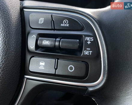 Сірий Кіа Niro, об'ємом двигуна 0 л та пробігом 116 тис. км за 21800 $, фото 13 на Automoto.ua