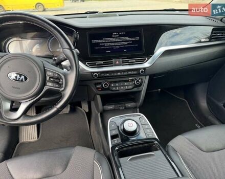 Серый Киа Niro, объемом двигателя 0 л и пробегом 149 тыс. км за 18200 $, фото 23 на Automoto.ua