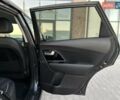 Серый Киа Niro, объемом двигателя 0 л и пробегом 74 тыс. км за 18200 $, фото 37 на Automoto.ua