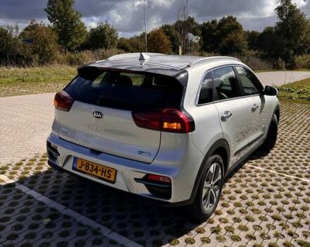 Сірий Кіа Niro, об'ємом двигуна 0 л та пробігом 74 тис. км за 20500 $, фото 1 на Automoto.ua