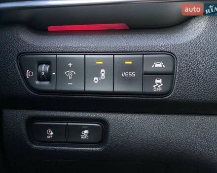 Сірий Кіа Niro, об'ємом двигуна 0 л та пробігом 88 тис. км за 22500 $, фото 4 на Automoto.ua