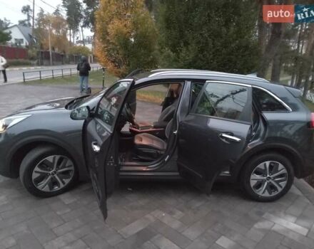 Киа Niro 2020 в Ирпене на Automoto.ua Серый Киа Niro, объемом двигателя 0 л и пробегом 99 тыс. км за 20490 $, фото 25 на Automoto.ua