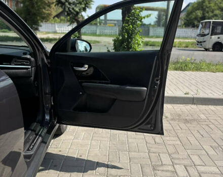 Серый Киа Niro, объемом двигателя 0 л и пробегом 73 тыс. км за 19200 $, фото 15 на Automoto.ua