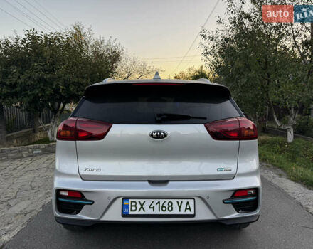 Сірий Кіа Niro, об'ємом двигуна 0 л та пробігом 120 тис. км за 22200 $, фото 9 на Automoto.ua