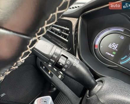 Сірий Кіа Niro, об'ємом двигуна 0 л та пробігом 118 тис. км за 19300 $, фото 84 на Automoto.ua