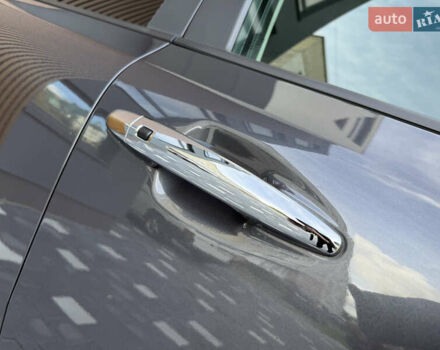 Сірий Кіа Niro, об'ємом двигуна 0 л та пробігом 70 тис. км за 19999 $, фото 11 на Automoto.ua