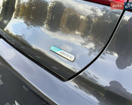 Сірий Кіа Niro, об'ємом двигуна 0 л та пробігом 70 тис. км за 19999 $, фото 39 на Automoto.ua