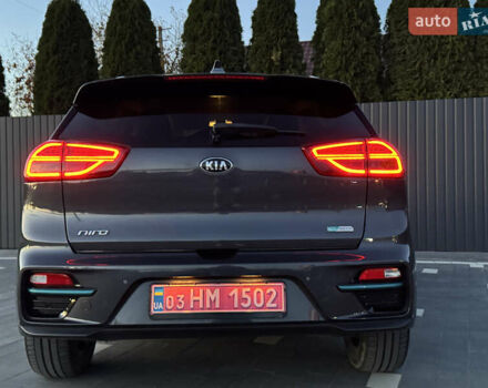 Серый Киа Niro, объемом двигателя 0 л и пробегом 112 тыс. км за 20300 $, фото 23 на Automoto.ua