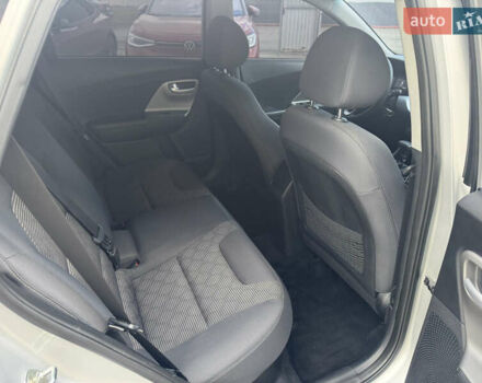 Киа Niro 2020 в Луцке на Automoto.ua Серый Киа Niro, объемом двигателя 1.58 л и пробегом 241 тыс. км за 14600 $, фото 27 на Automoto.ua