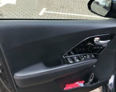 Серый Киа Niro, объемом двигателя 0 л и пробегом 85 тыс. км за 18750 $, фото 15 на Automoto.ua