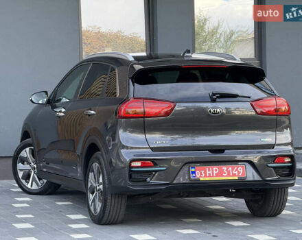 Сірий Кіа Niro, об'ємом двигуна 0 л та пробігом 70 тис. км за 19999 $, фото 24 на Automoto.ua